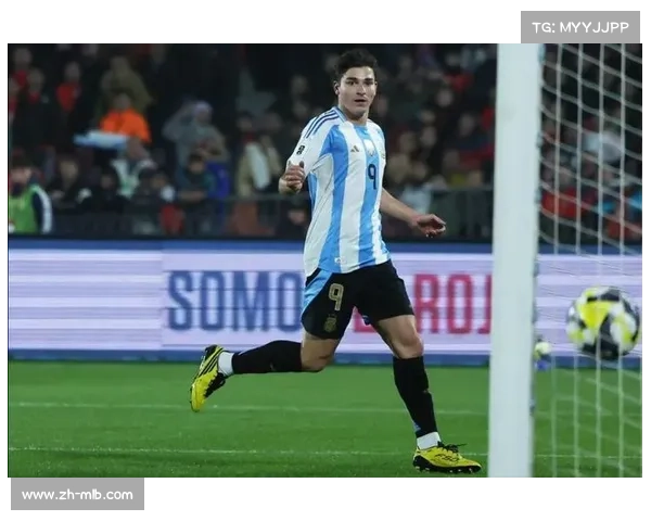 阿尔瓦雷斯回撤拿球困境，直塞战术支持不足暴露短板